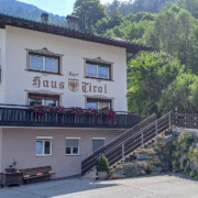 Haus Tirol im Sommer